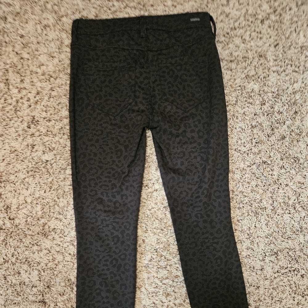 Liverpool Black Leopard Skinny Jeggings - Picture 10 of 12